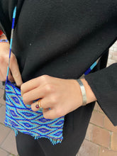 Lade das Bild in den Galerie-Viewer, TIERRA - Argentinisches handgefertigtes Silberarmband